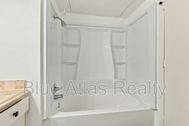 Building Photo - 5104 Herrick Ct