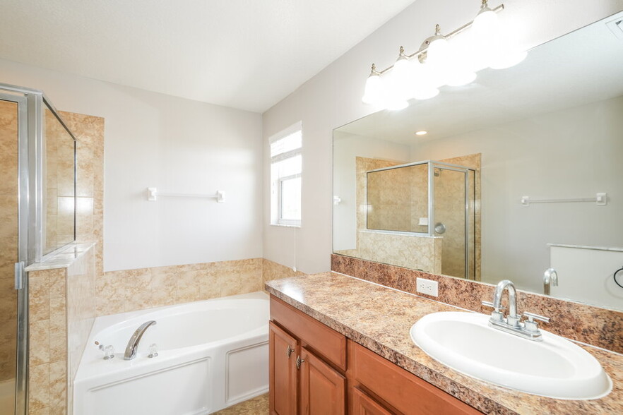 Building Photo - 7614 Maroon Peak Dr