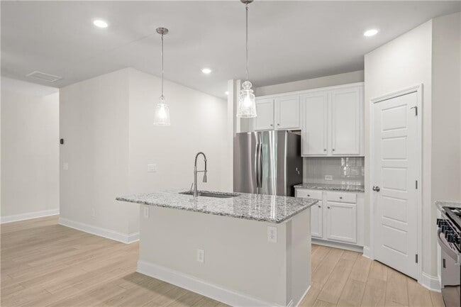 Building Photo - 32 Station Overlook Wy