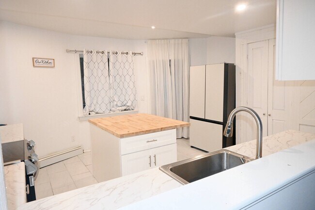 Building Photo - 198 Broad St