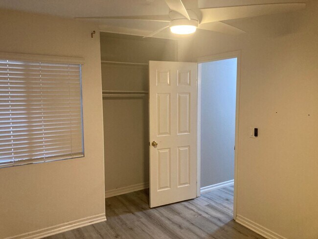 Building Photo - 2-Bed, 2-Bath Near SDSU!