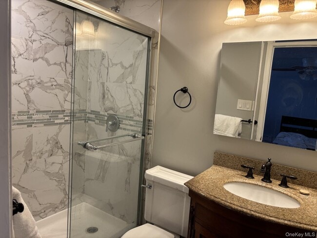 Building Photo - 71 Maple Ave