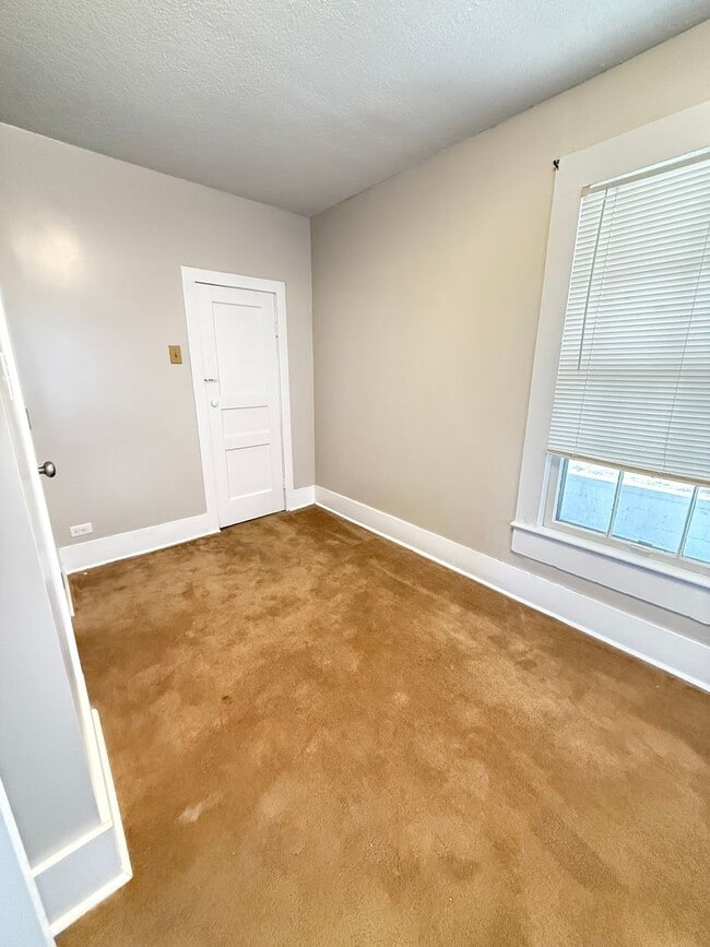 Building Photo - 2 Bed 1 Bath Home in Martin, TN!