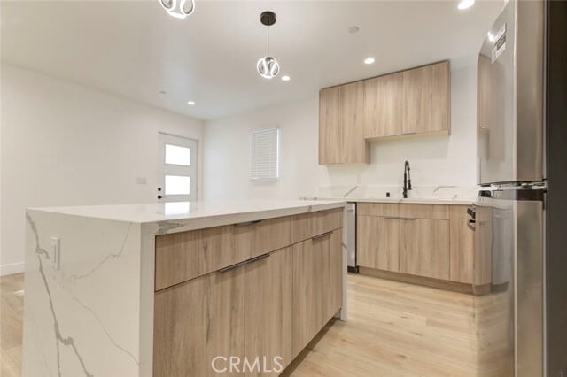 Building Photo - 5650 Cartwright Ave