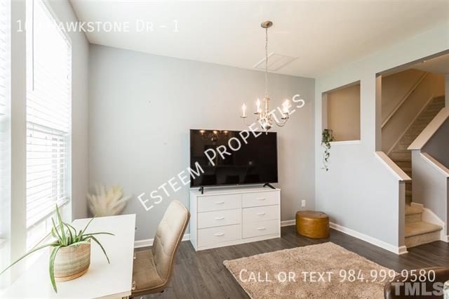 Building Photo - 100 Hawkstone Dr