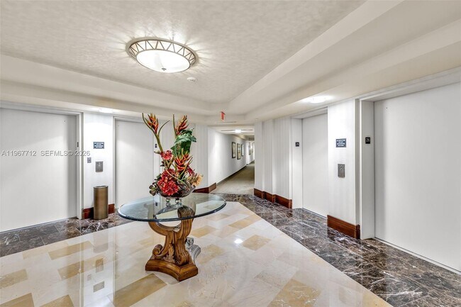 Building Photo - 19501 W Country Club Dr