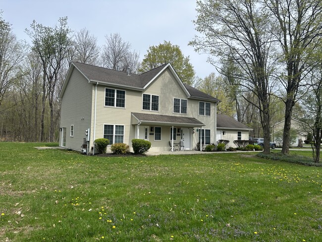 Primary Photo - 409 Kings Hwy