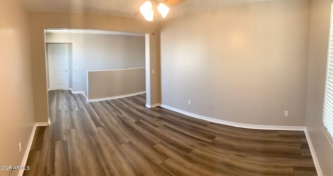 Building Photo - 5085 S 243rd Dr