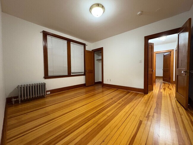 Building Photo - 42 S St Ext