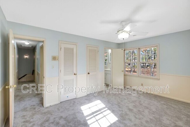 Building Photo - 321 Shaftesbury Ln