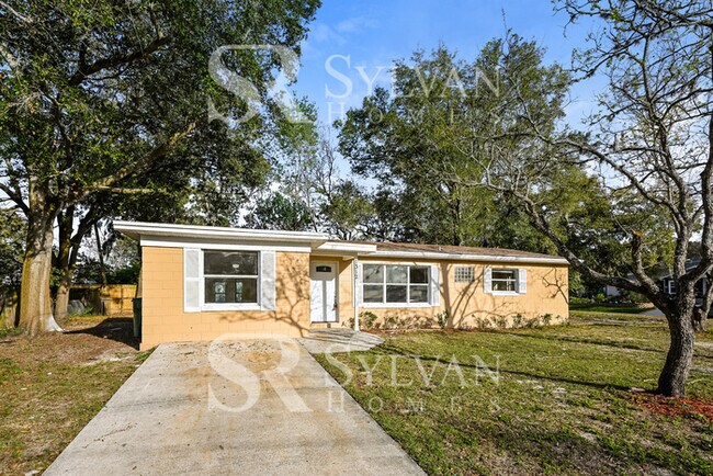 Primary Photo - Prepare to be impressed by this 3 bedroom,...