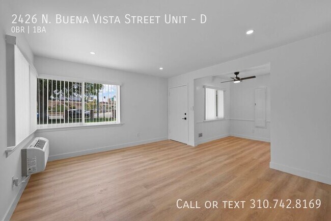 Building Photo - 2426 N Buena Vista St
