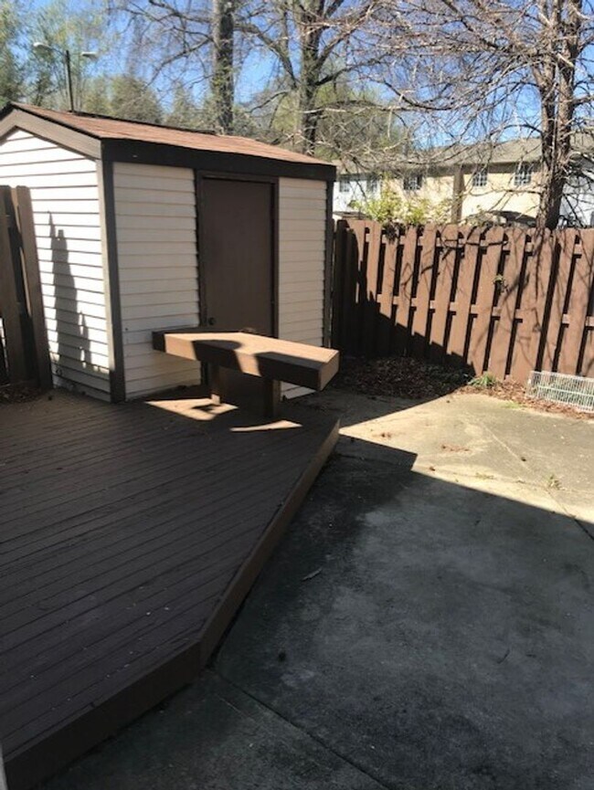 Building Photo - Coming Soon! Three Bedroom Townhome!!