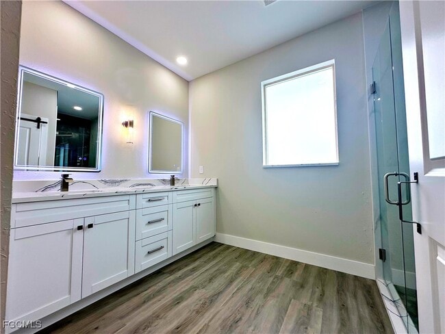 Building Photo - 771 Gaylord Ave S