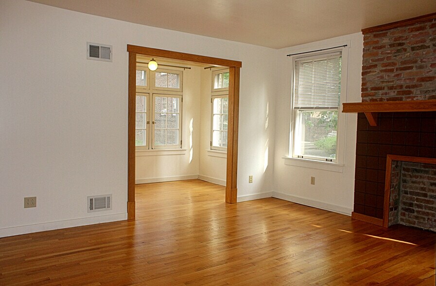 sun room - 5840 Alderson St