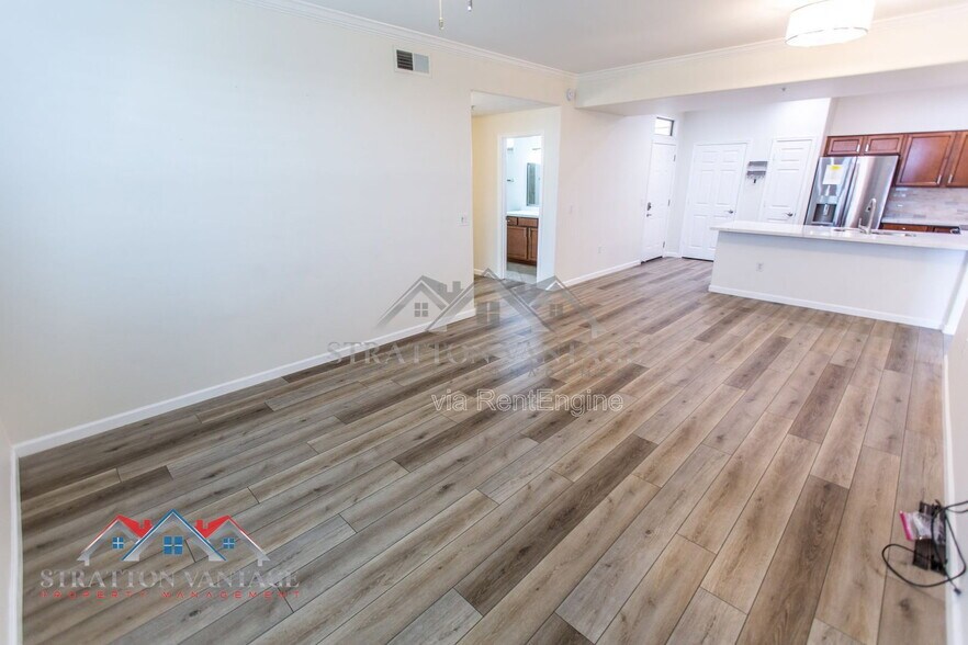 Building Photo - 20100 N 78th Pl