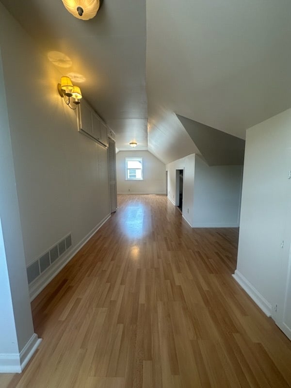 Building Photo - 5401 S 32nd Ave
