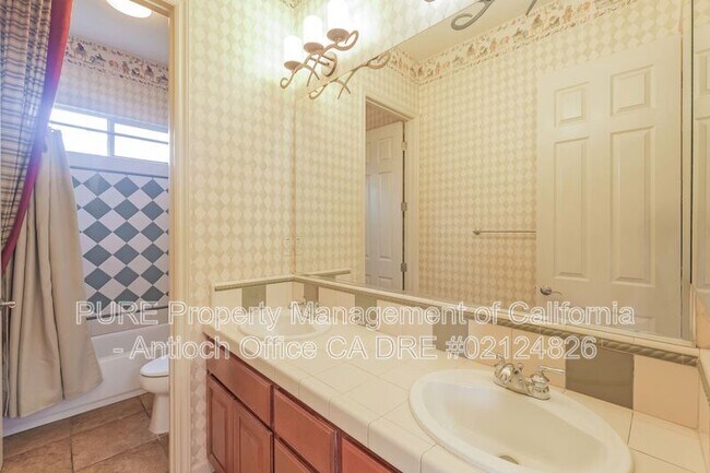 Building Photo - 2340 Indian Springs Dr