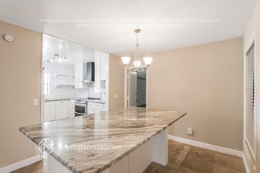 Building Photo - 6708 Commodore Way
