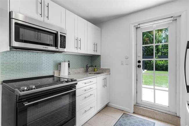 Building Photo - 1826 Fairhaven Pl