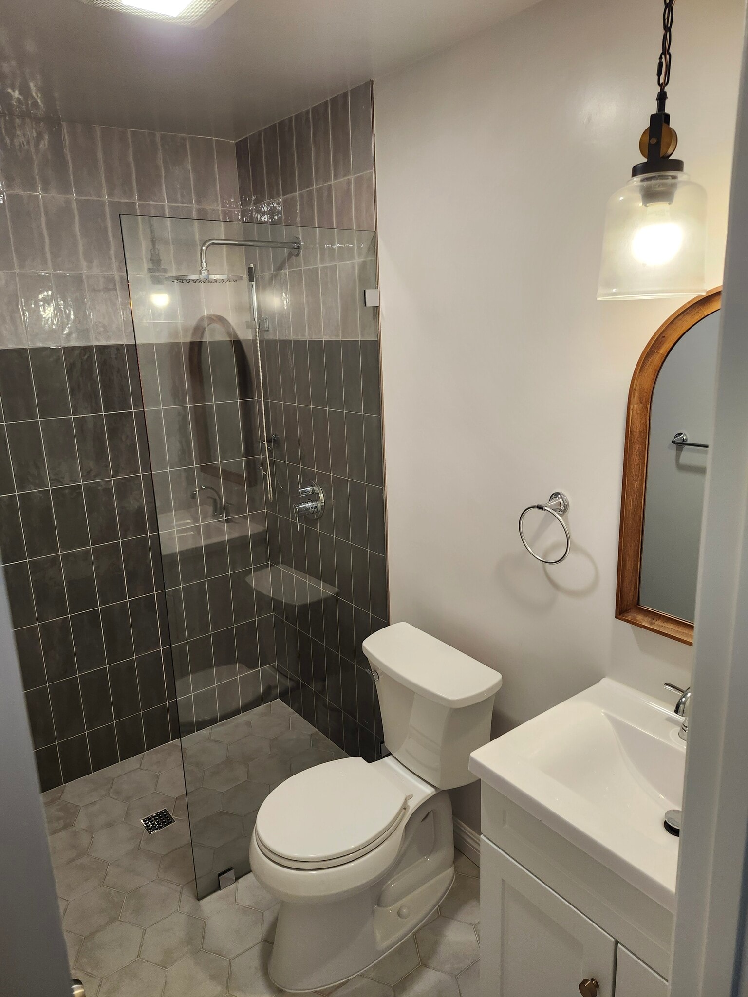 Building Photo - 10980 Palms Blvd