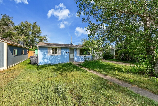Building Photo - 708 S Roosevelt Ave