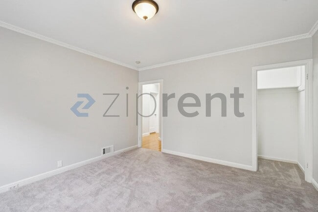 Building Photo - 16 Dunsmuir St