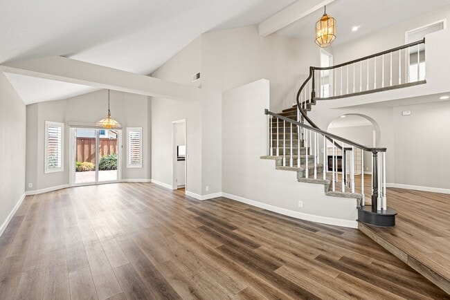 Building Photo - Beautiful 5Br / 3Ba Home In Carmel Valley!! Call to schedule a showing! 3D Tour Available!