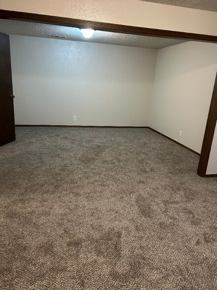 Building Photo - 322 Ranger Ave