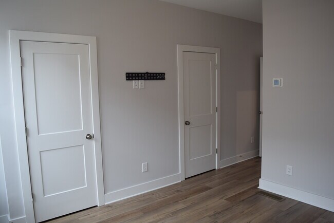 master bedroom - 1233 Cushenberry Ln