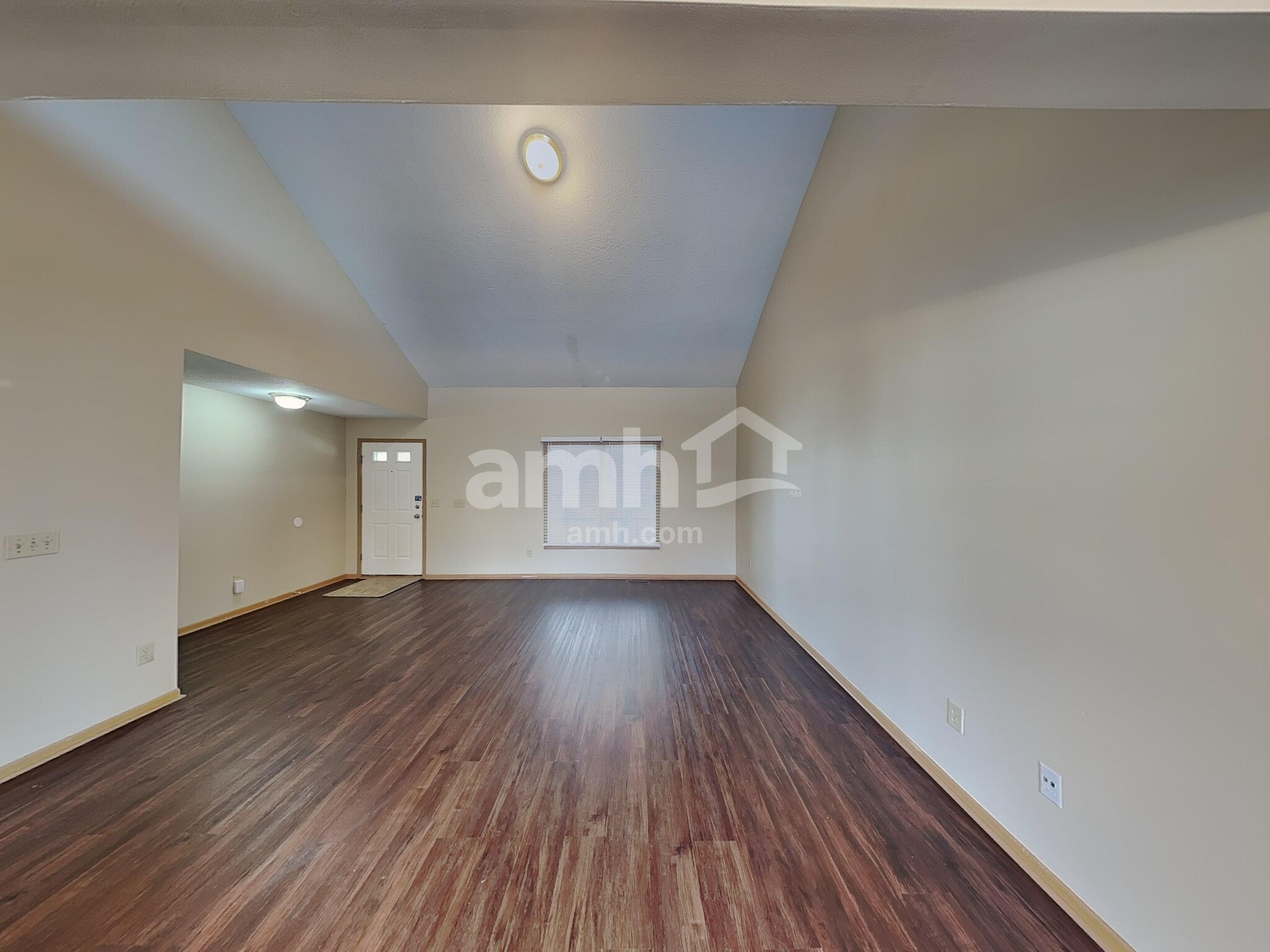 Building Photo - 395 Belfair Dr