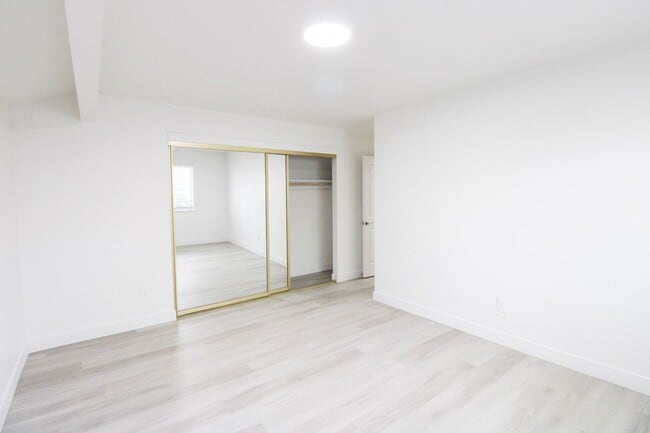 Building Photo - 2 Bed, 2 Bath Townhome in San Luis Obispo!