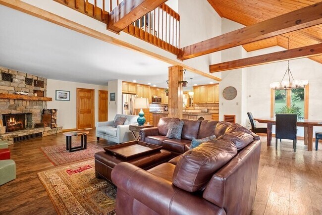 Building Photo - 588 Granite Lake Rd