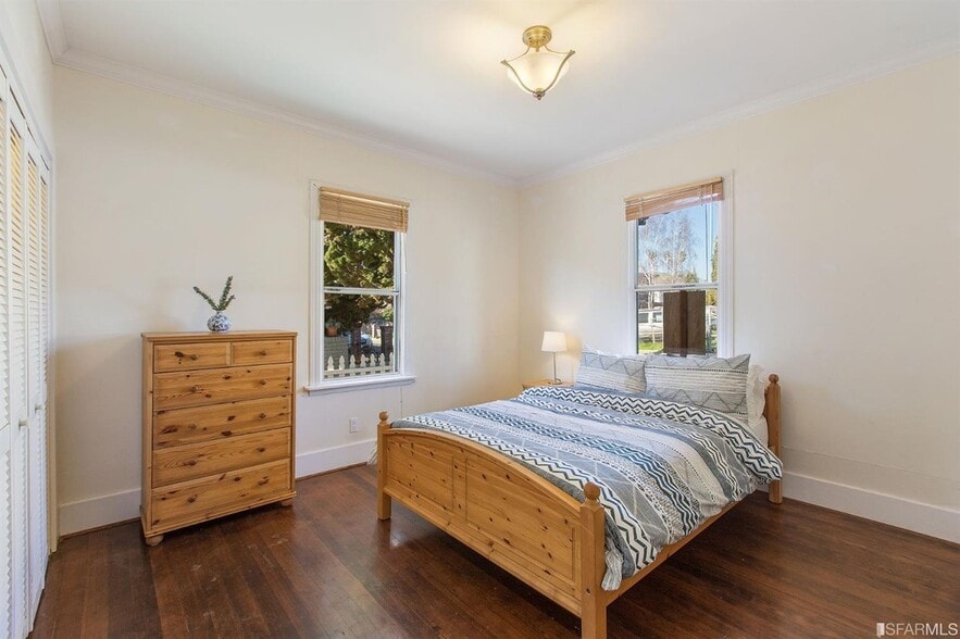 Building Photo - 1258 67th St