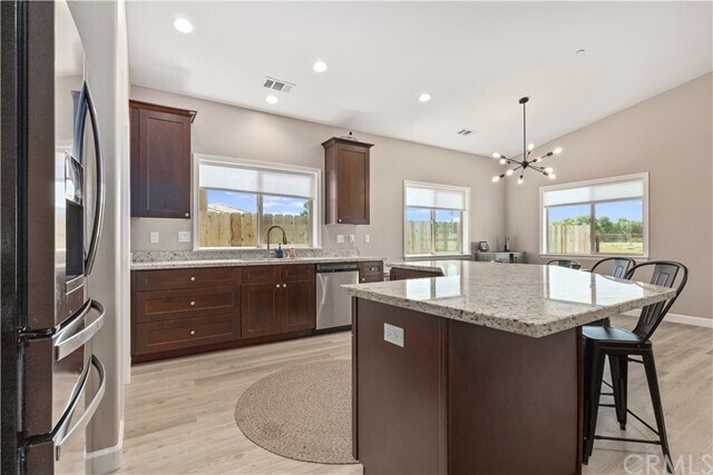 Building Photo - 655 Catala Wy