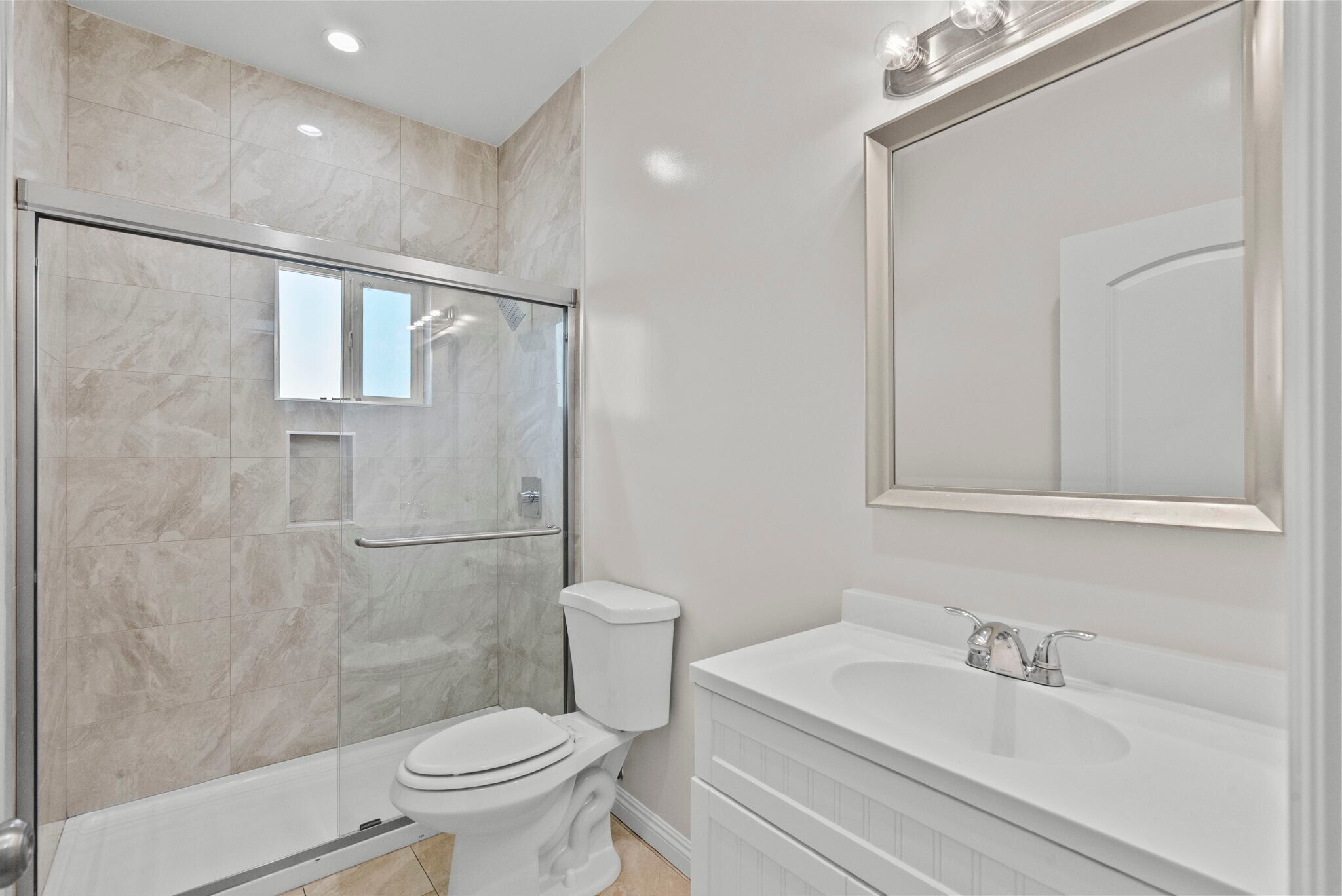 Building Photo - 6715 Cedros Ave