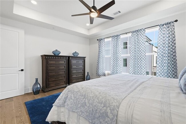 Building Photo - 2042 Juliette Ave