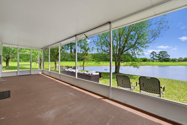 Building Photo - 4125 Palmetto Bay Dr