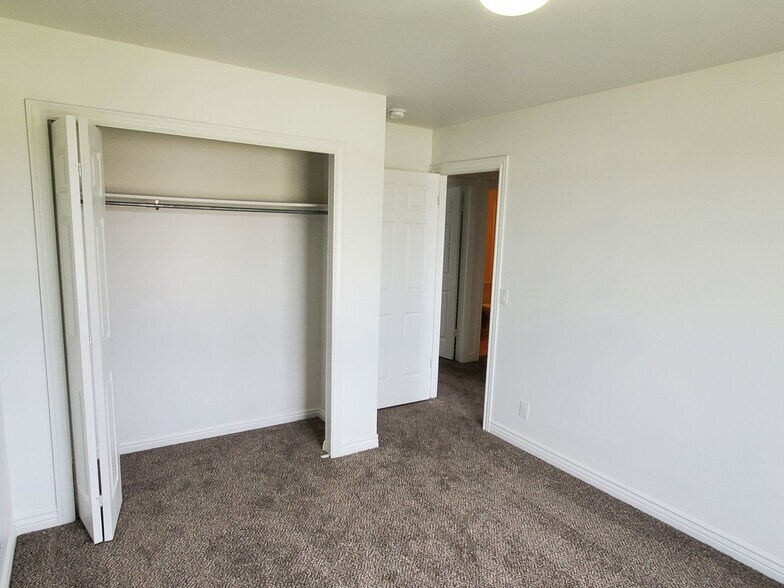 Building Photo - 4785 W Dorilee Dr
