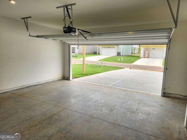 Building Photo - 821 York Aly