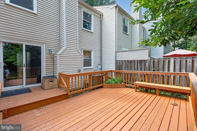 Building Photo - 8228 Goldstream Ct