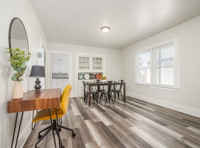 Building Photo - Cozy 2 bedroom cottage in Tower District