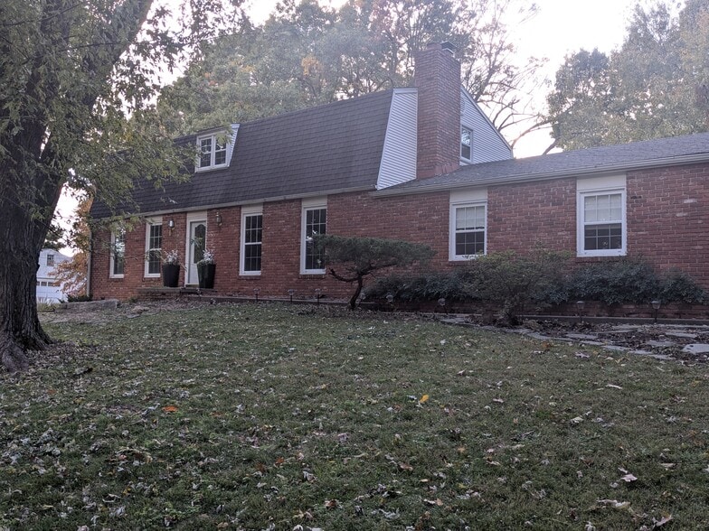 Primary Photo - 1306 Marion Dr