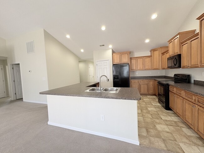 Building Photo - 62 Lofty Cir