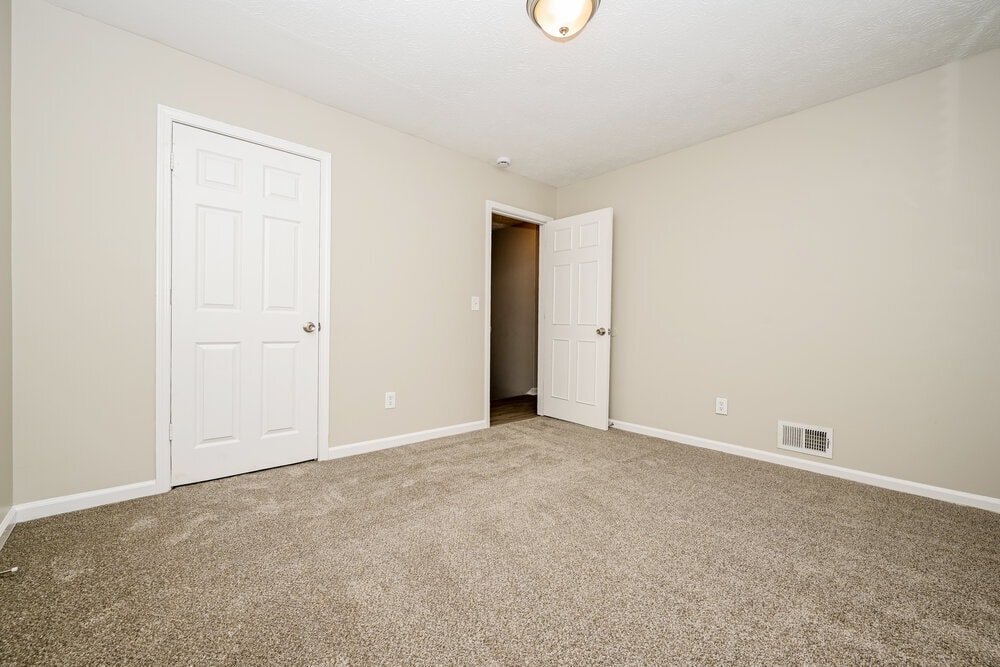 Building Photo - 976 Park Gate Pl
