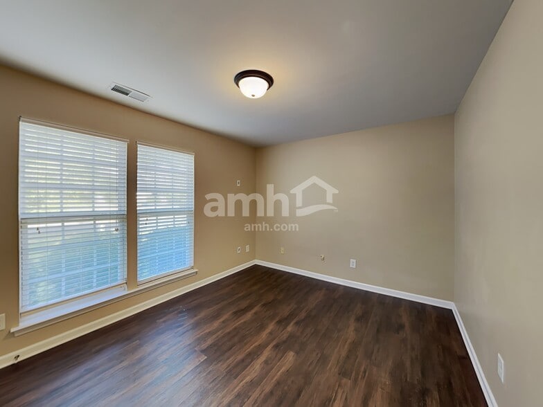 Building Photo - 13309 Salvo Dr