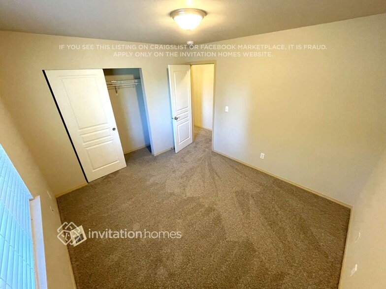 Building Photo - 15219 24th Ave E