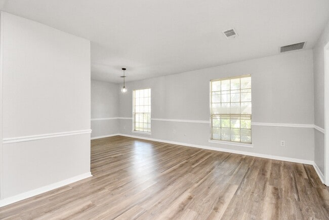 Building Photo - 11310 Sagewind Dr