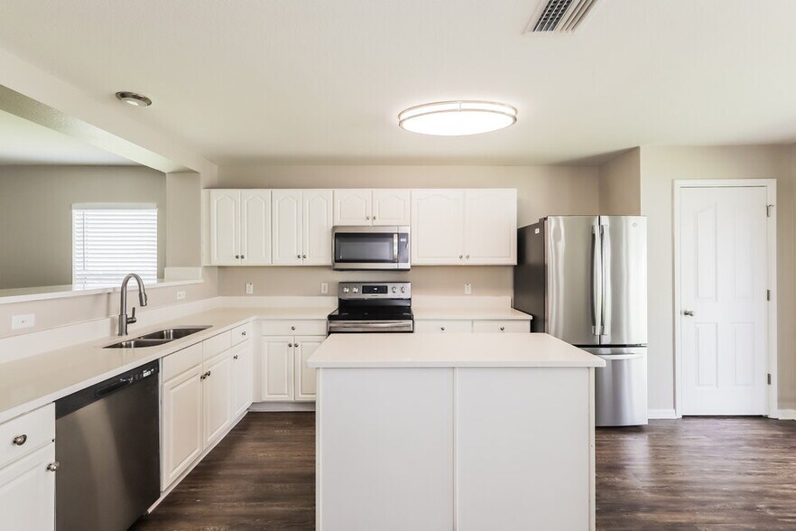 Building Photo - 2296 Blackwood Dr