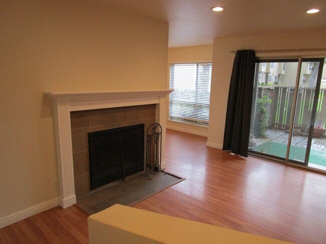 Building Photo - Location, Location, Location- Vintner Condo's